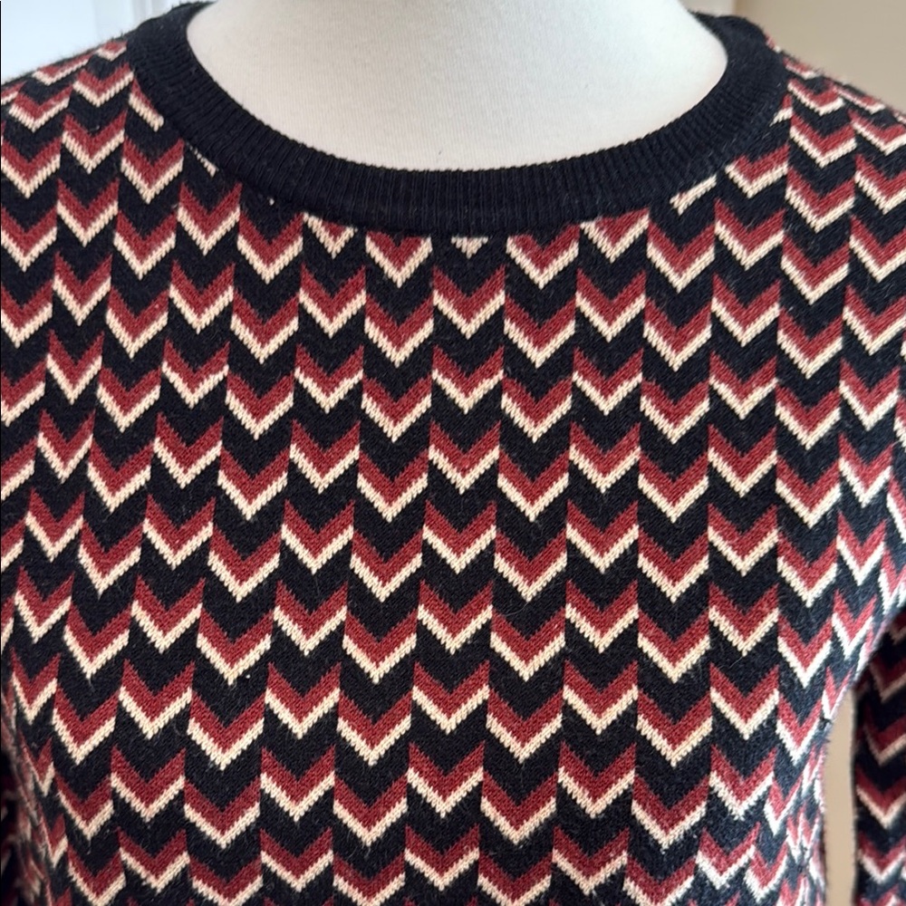 Gerard Darel Paris - Chevron Pattern Sweater in Black/Tan/Burgundy - Size 2 - Picture 2 of 6